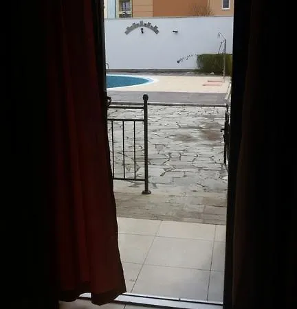 Апартамент In Rose Village